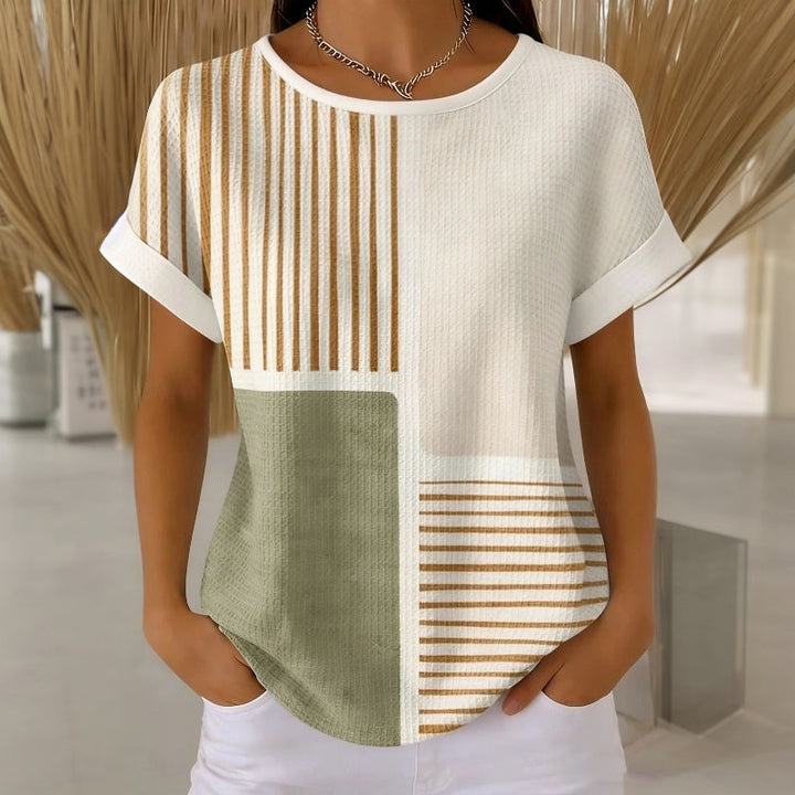Camiseta moderna de mujer con rayas y bloques de color, manga corta, ideal para primavera-verano, estilo chic casual.