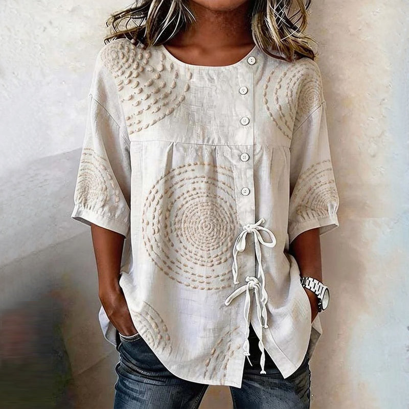 Blusa vintage beige casual para mujer, bordada con delicados diseños florales, ideal para primavera-verano.