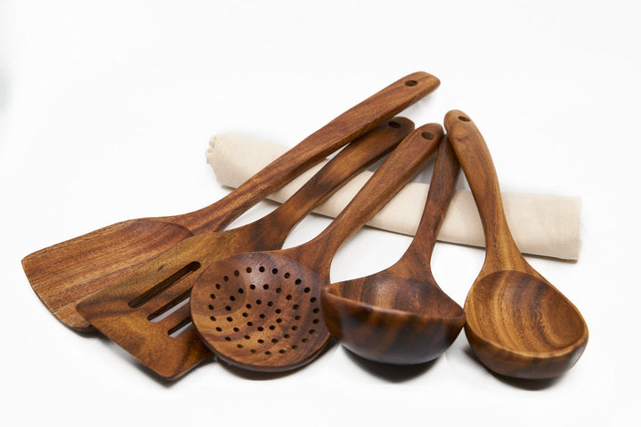 Cucharas y espátulas de nuez, set de 5 piezas de madera natural para tu cocina saludable. [[lstfy-media:4]]