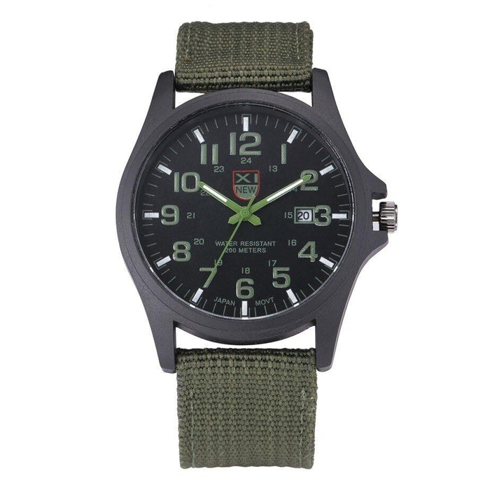 Reloj deportivo para hombre, pulsera de silicona, robusto y listo para cualquier actividad exterior.