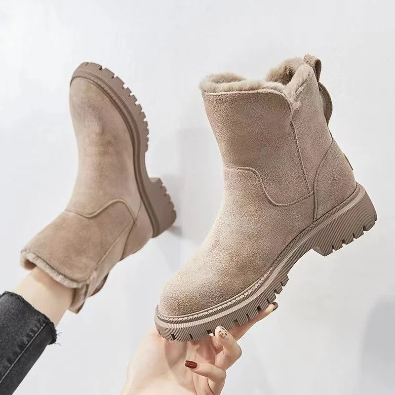 Botas de invierno para mujer, ideales para nieve. Proporcionan abrigo y confort con suela antideslizante.