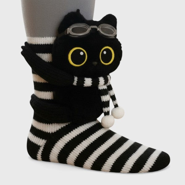 Calcetines unisex de gato a rayas, suaves y cómodos, ideales para relajación y mantener los pies calientes.