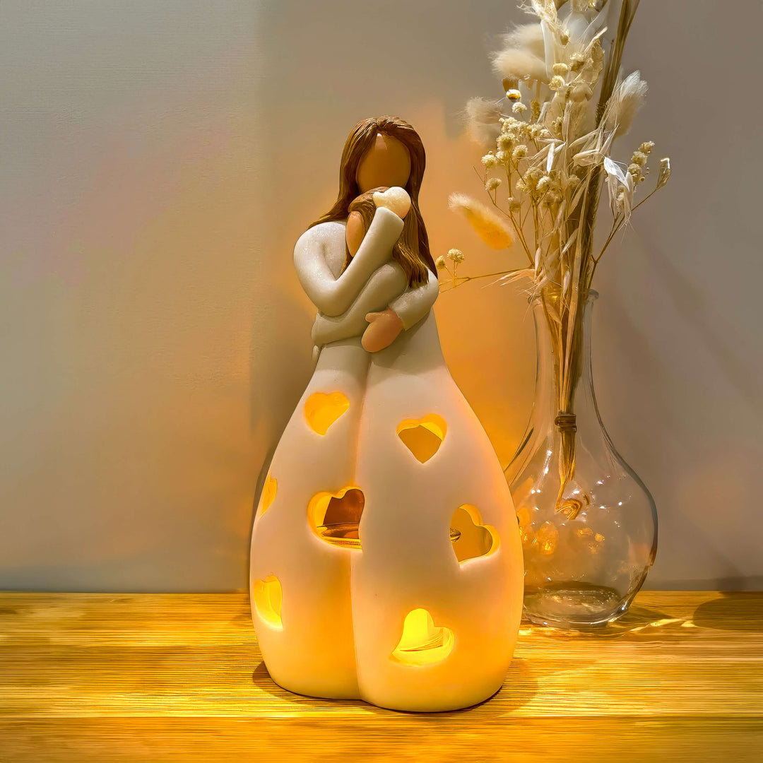 Lámpara de noche corazón simbolizando amor de madre e hijo. Regalo emotivo y decoración para dormitorio con luz suave.