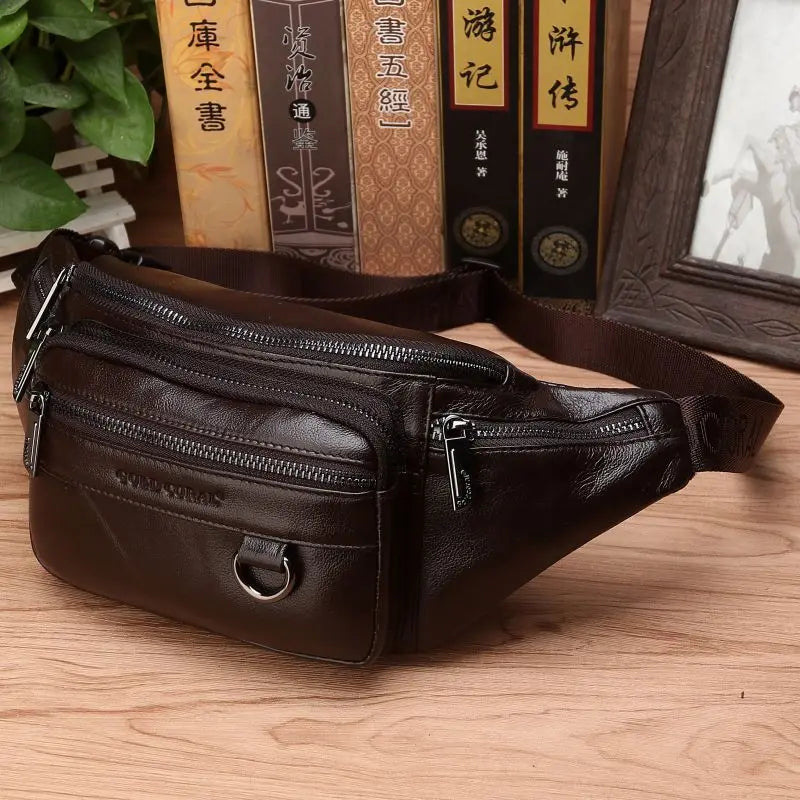 Riñonera de cuero genuino, estilo masculino y funcional, perfecta como organizador diario.