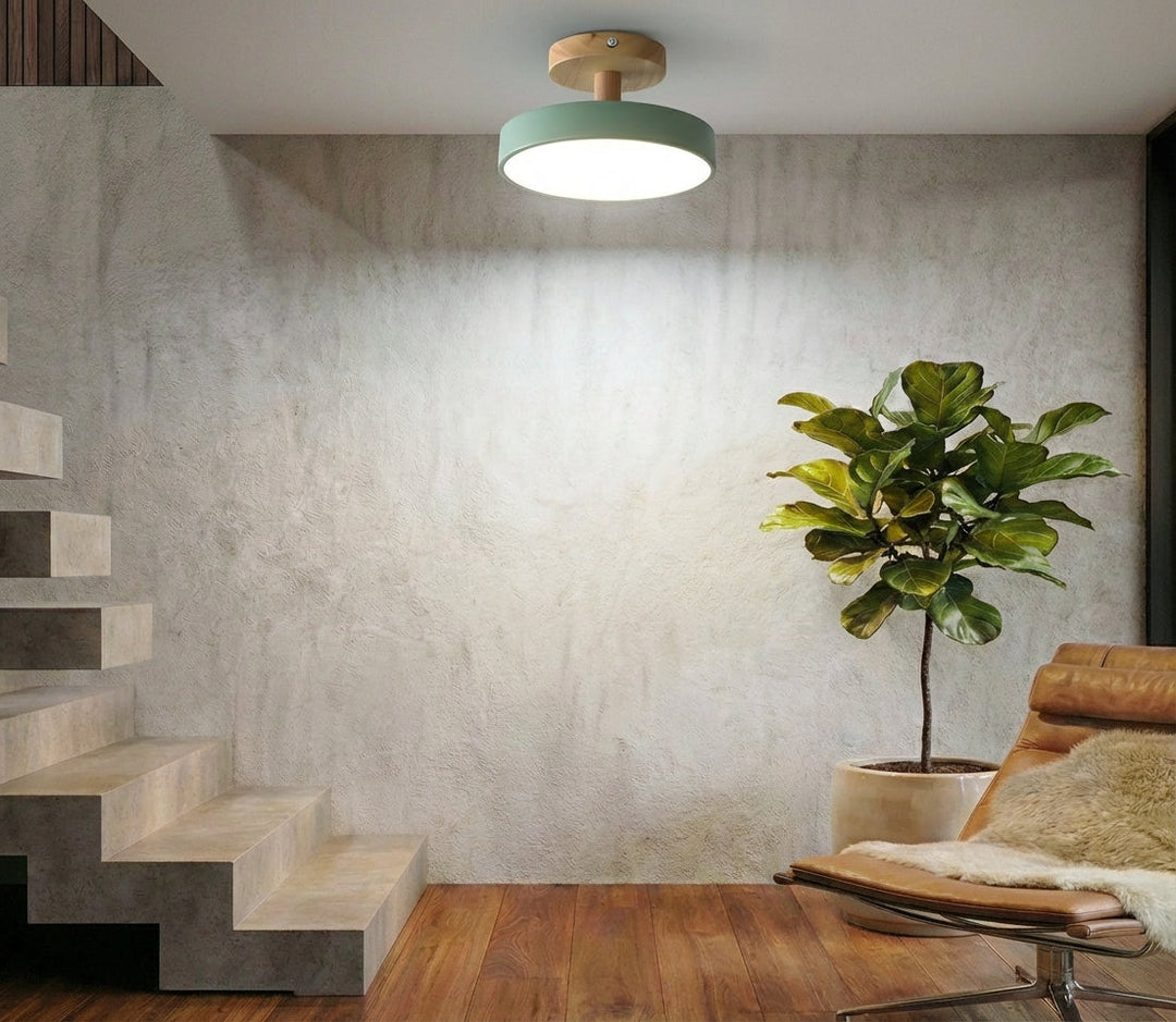 Luz de techo LED empotrada moderna para sala, diseño nórdico en madera y metal.