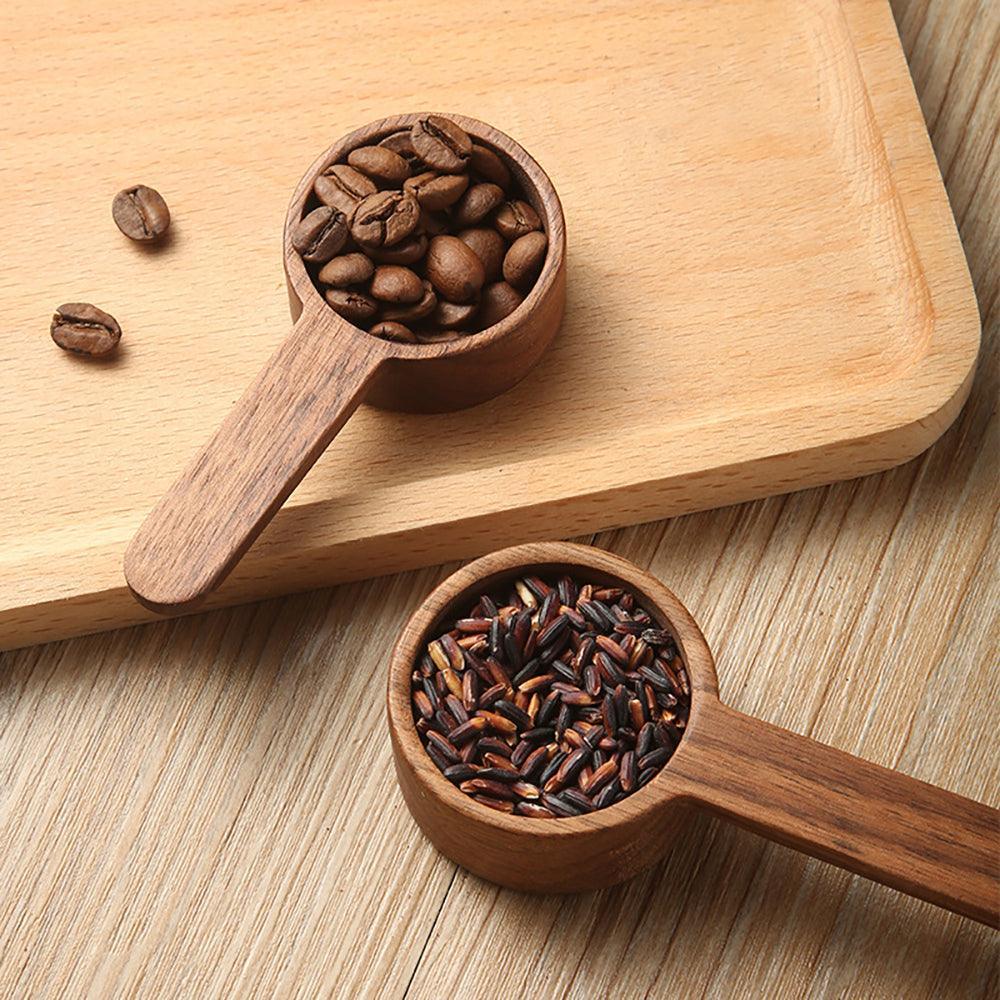 Cuchara de café artesanal, elegante y minimalista. Utensilio esencial para tu ritual de preparación y barista en casa.