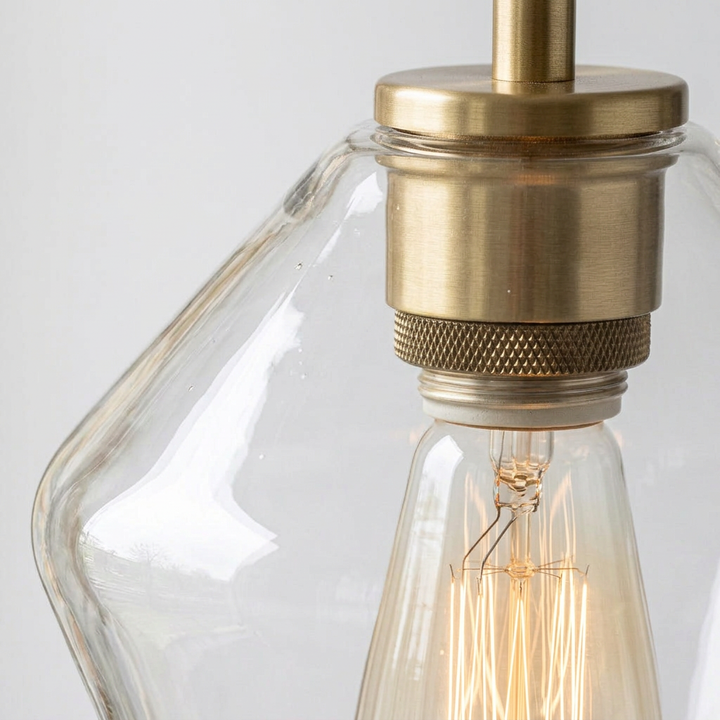 Lámpara colgante moderna para cocina/comedor. Vidrio diamante transparente y latón satinado.