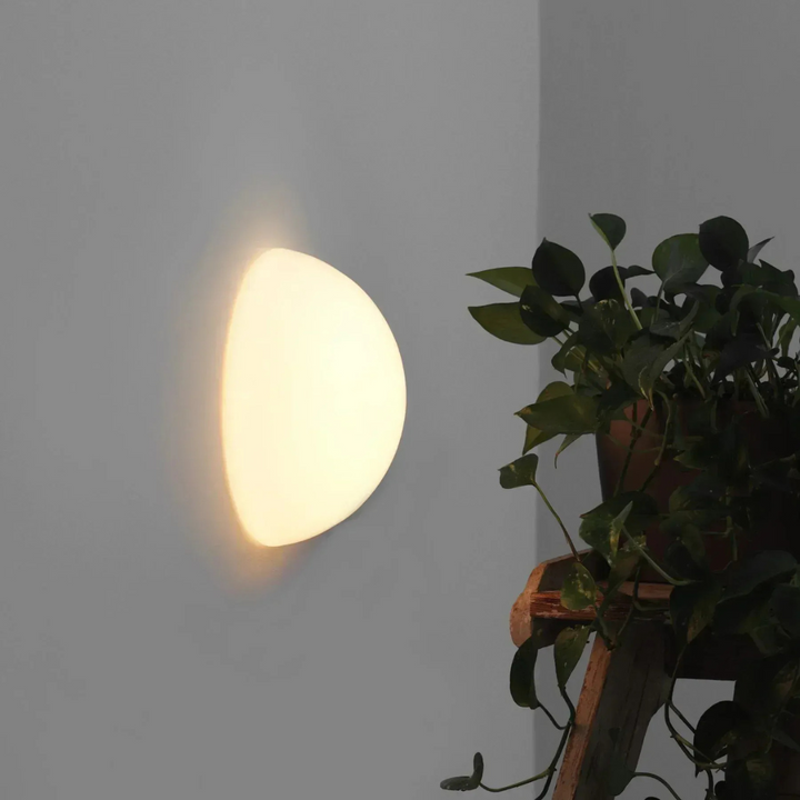Iluminación LED de diseño moderno para pared exterior, resistente al agua, embellece jardines y patios.