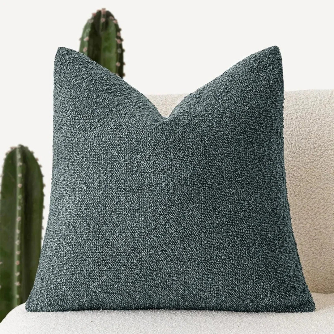 Funda cojín de tela boucle premium 45x45cm. Decoración moderna para el hogar.