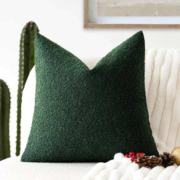Funda cojín tela boucle premium 45x45cm. Confort y diseño moderno para tu sala.