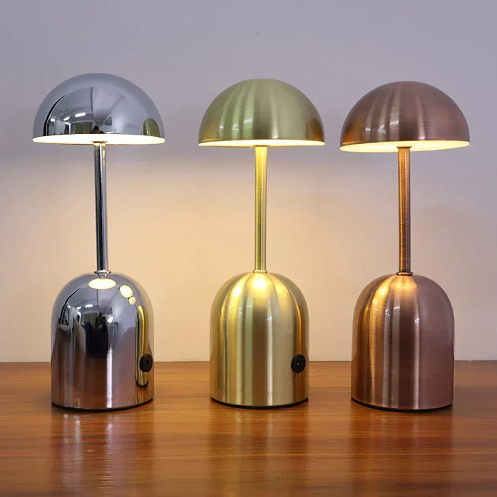 Lámpara de mesa LED regulable inalámbrica, perfecta para lectura o crear un ambiente acogedor.