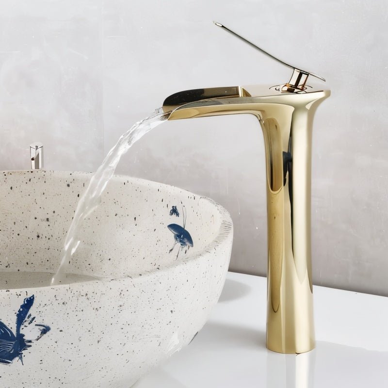 Grifo para lavabo de baño ónix mate. Efecto cascada, estilo moderno y funcionalidad superior.