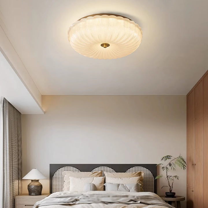 Plafón LED de bajo consumo, con vidrio ondulado, iluminación ajustable para máxima eficiencia energética.