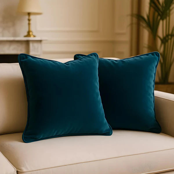 Funda cojín terciopelo algodón lujo con flecos, perfecta para decorar el salón con estilo moderno.