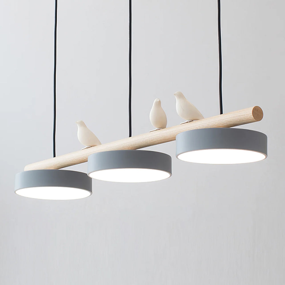 Iluminación de techo LED moderna, lámpara de pájaro que realza el estilo escandinavo.