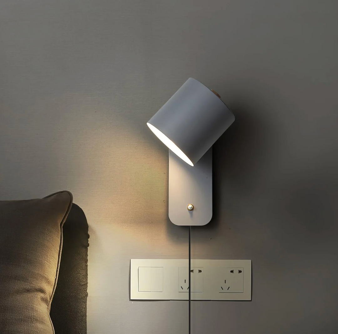 Iluminación de pared moderna para dormitorio, lámpara pivotante y ajustable, perfecta para lectura cómoda.