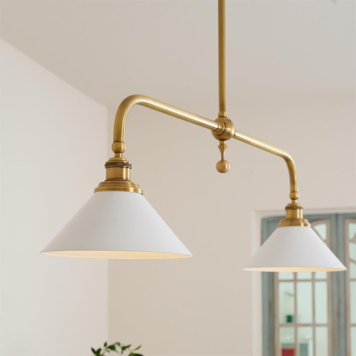 Decoración vintage: lámpara colgante interior de metal y vidrio para hogar, estilo retro.