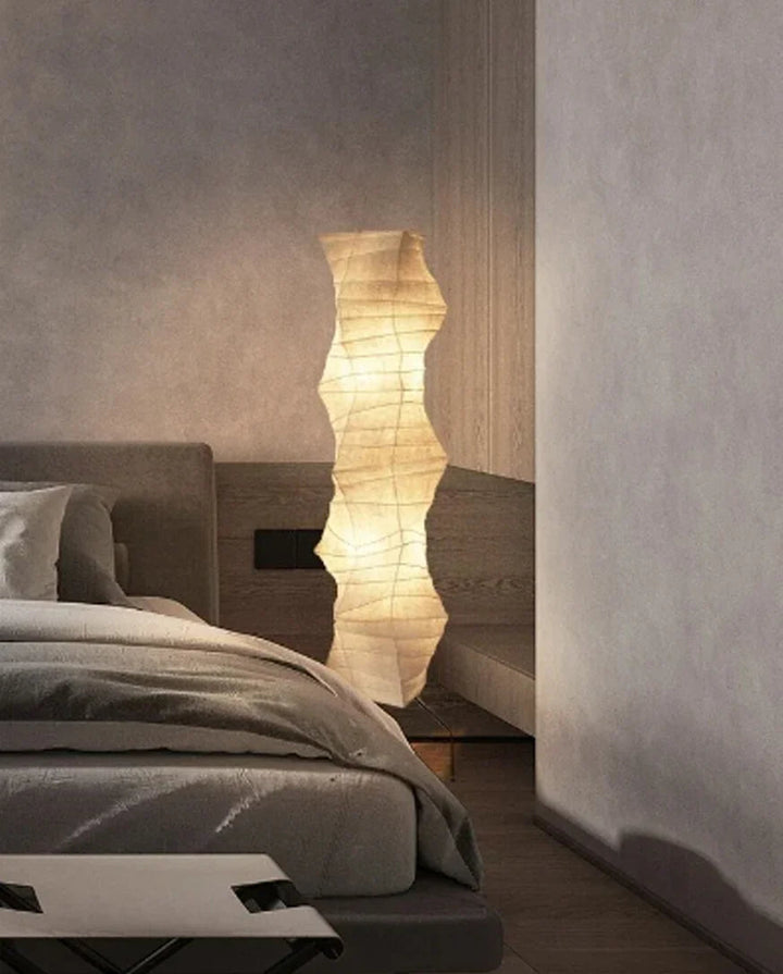 Lámpara de suelo estilo zen Wabi-Sabi, crea iluminación relajante con papel de arroz y bambú.