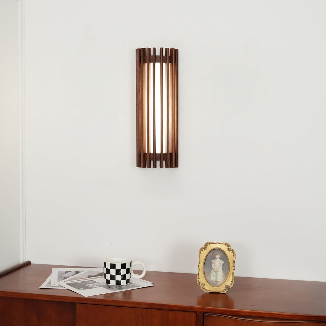 Iluminación LED de pared con luz eficiente y clara, perfecta para crear un ambiente acogedor y moderno.
