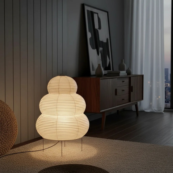 Lámpara de suelo japonesa minimalista que ofrece iluminación suave y diseño elegante para cualquier interior.