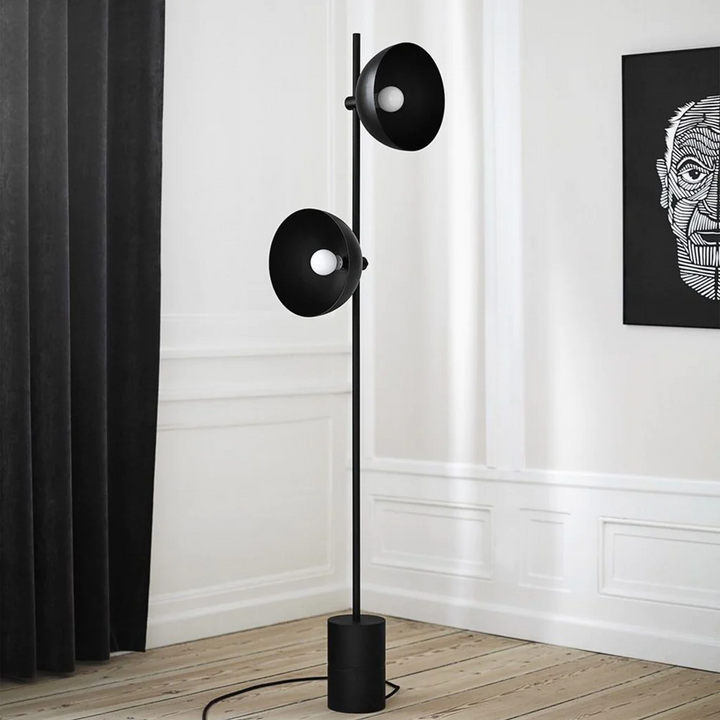 Lámpara de pie moderna con base de mármol negro, ideal para decoración de lujo y estilo contemporáneo.