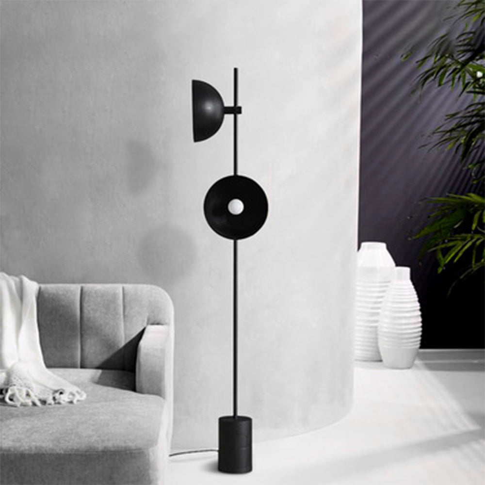 Lámpara de pie sofisticada para sala, diseño contemporáneo con mármol negro. Perfecta para iluminación moderna.