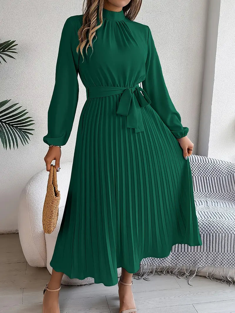 Vestido midi plisado con cinturón, perfecto para ocasiones especiales, bodas y fiestas de mujer.
