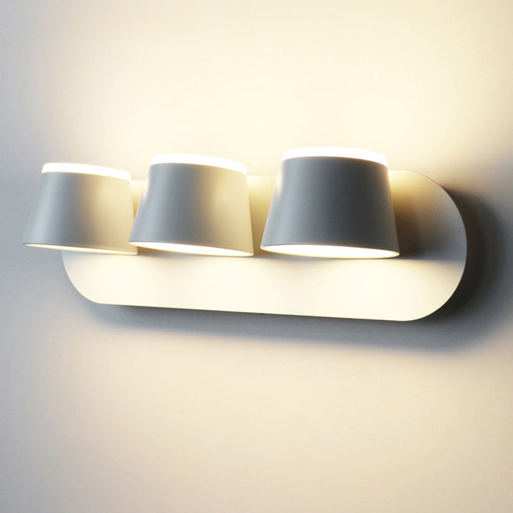 Iluminación LED de pared con diseño innovador, aportando luz ajustable y estilo a tu hogar.