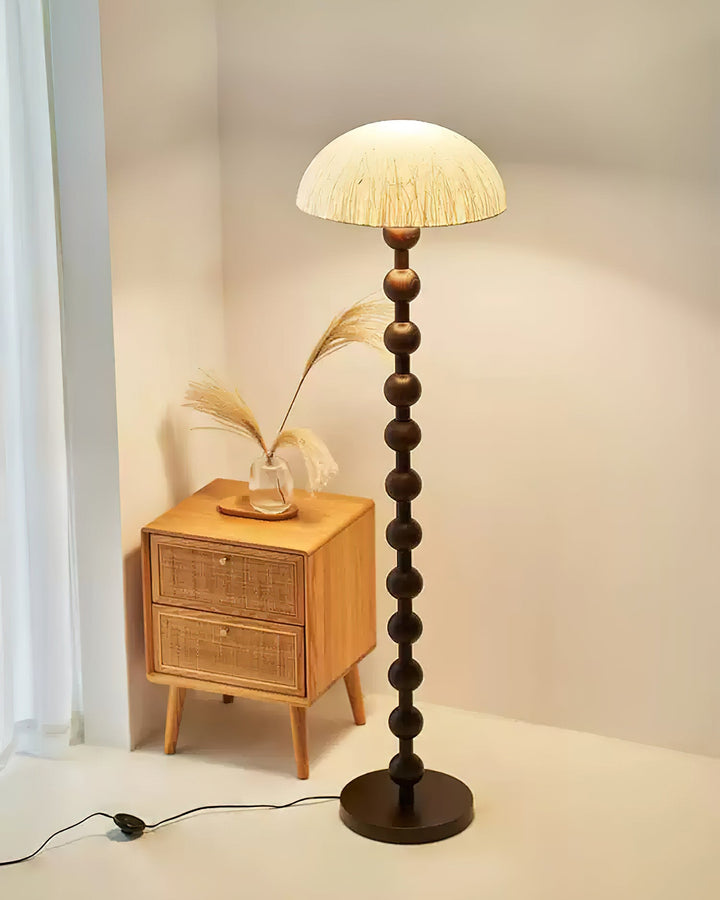 Lámpara de pie artesanal de cuentas, perfecta para una decoración hogar con ambiente acogedor y estilo wabi-sabi.