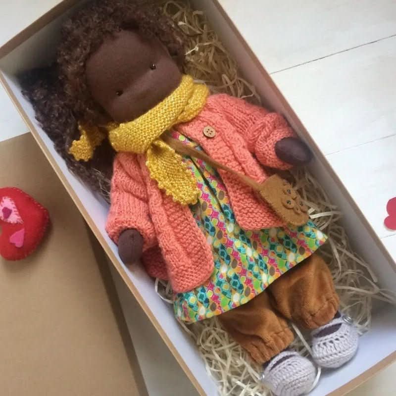 Muñeca Waldorf Selina, un juguete de algodón suave para inspirar la fantasía.