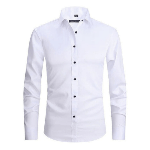 Modelo luciendo camisa elástica negra, ajustada y moderna, que brinda máxima comodidad todo el día.