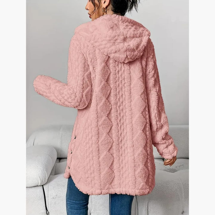 Elegante cárdigan de forro polar para mujer con capucha, perfecto para un look acogedor de otoño.