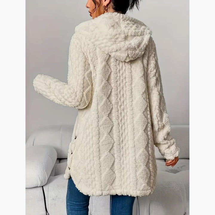 Cárdigan femenino con capucha de forro polar, diseño elegante para invierno casual.