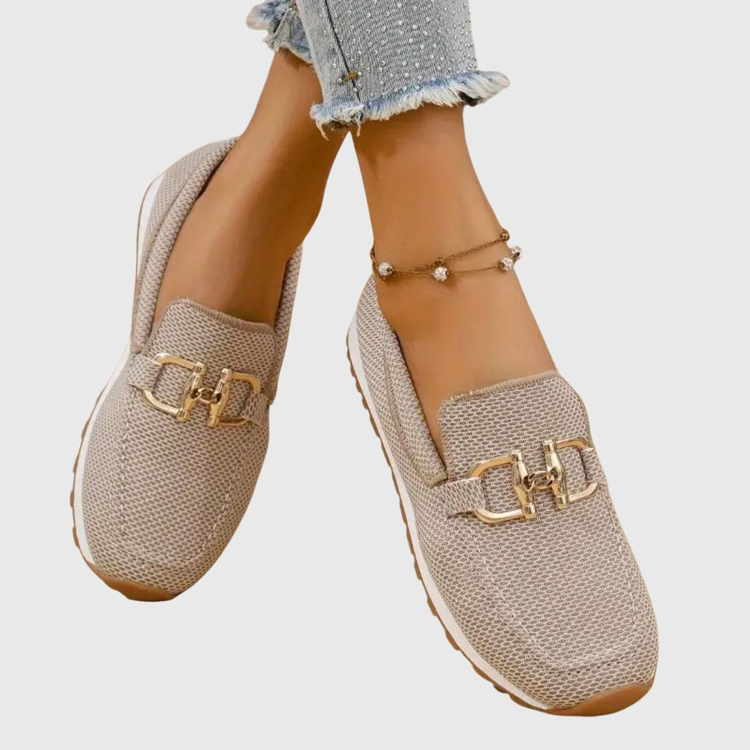 Calzado mocasín de malla transpirable para mujer, ideal para primavera/verano. Ofrece estilo y confort.