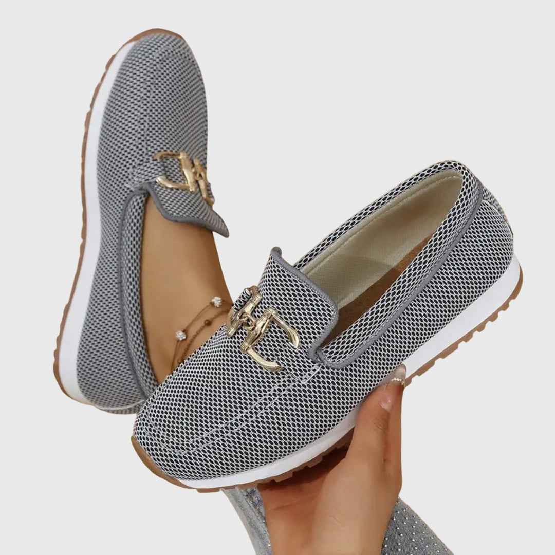 Moda mujer: Mocasín de malla transpirable con hebilla dorada, estilo casual elegante, ideal para tu look.
