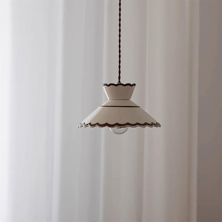 Lámpara de techo cerámica estilo Grace, tonos beige y marrón. Perfecta para decoración retro.