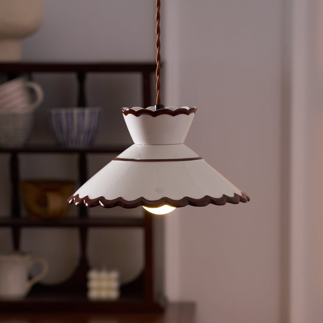 Lámpara colgante de cerámica beige y marrón. Estilo retro Grace para cualquier habitación.