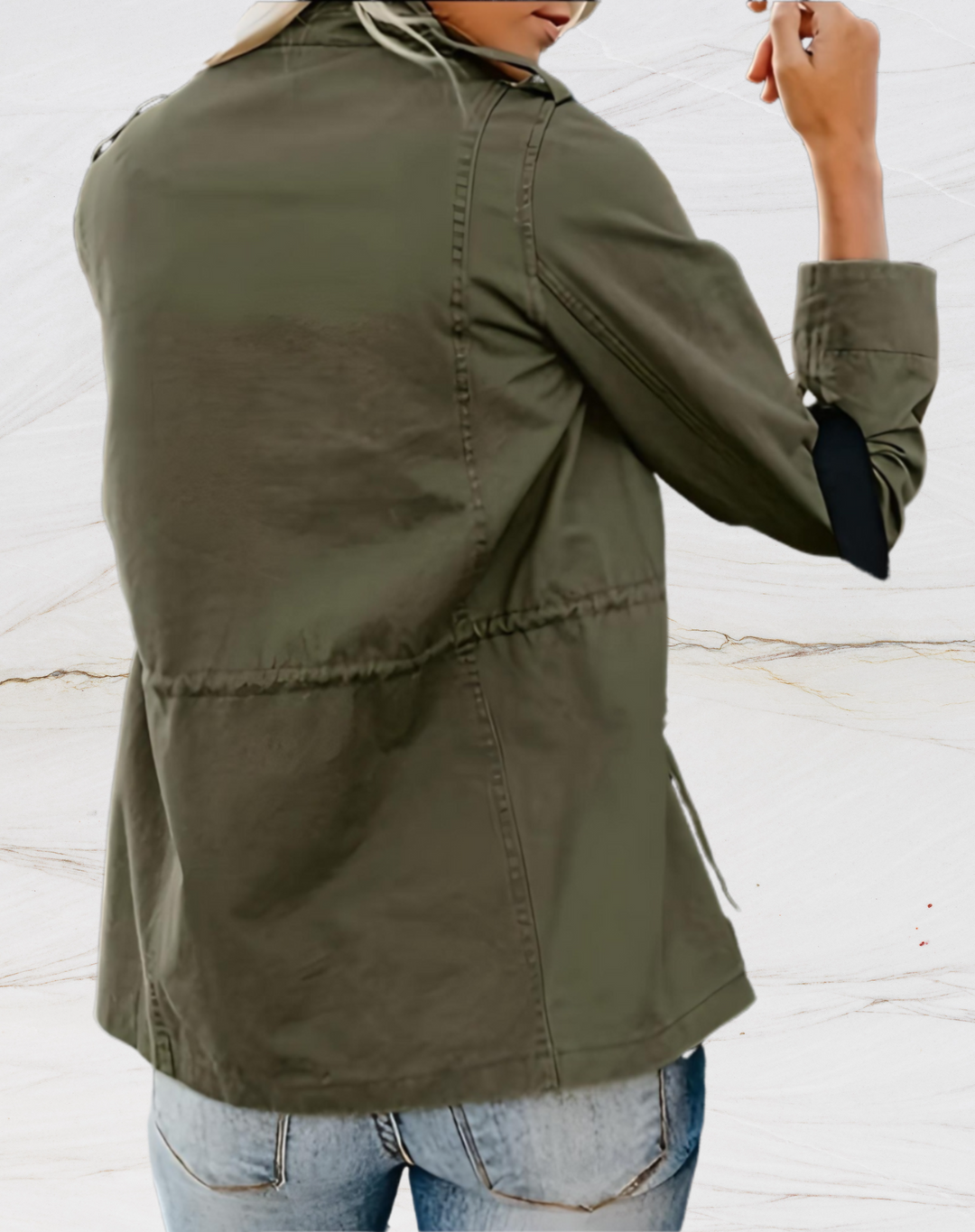 Chaqueta negra de mujer, diseño elegante con bolsillos. Ropa moderna ideal para uso diario o de oficina.