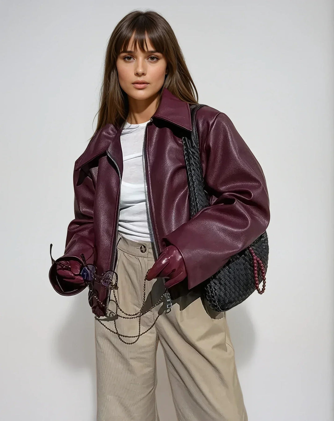 Chaqueta ligera de mujer con cremallera, elegante y de moda. Perfecta para cualquier estilo y ocasión.
