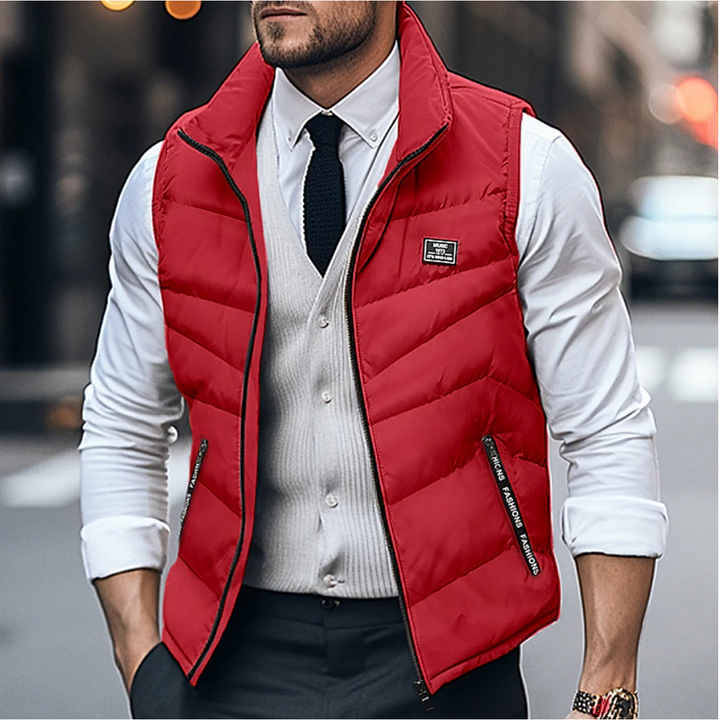 Chaleco versátil para hombre, estilo casual. Perfecto para moda masculina, ligero y fácil de combinar.
