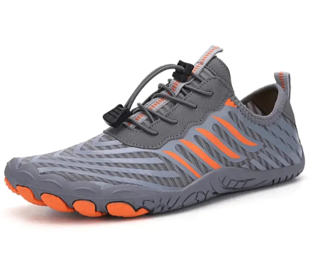 Vista superior de zapatillas deportivas ultraligeras para senderismo, con diseño ergonómico y ajuste confortable unisex.