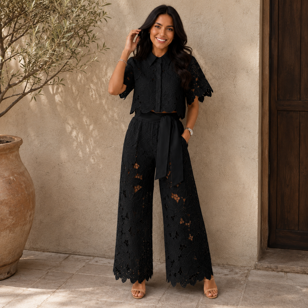 Conjunto de dos piezas floral para mujer: crop top y pantalón ancho. Estilo relajado, perfecto para el verano.