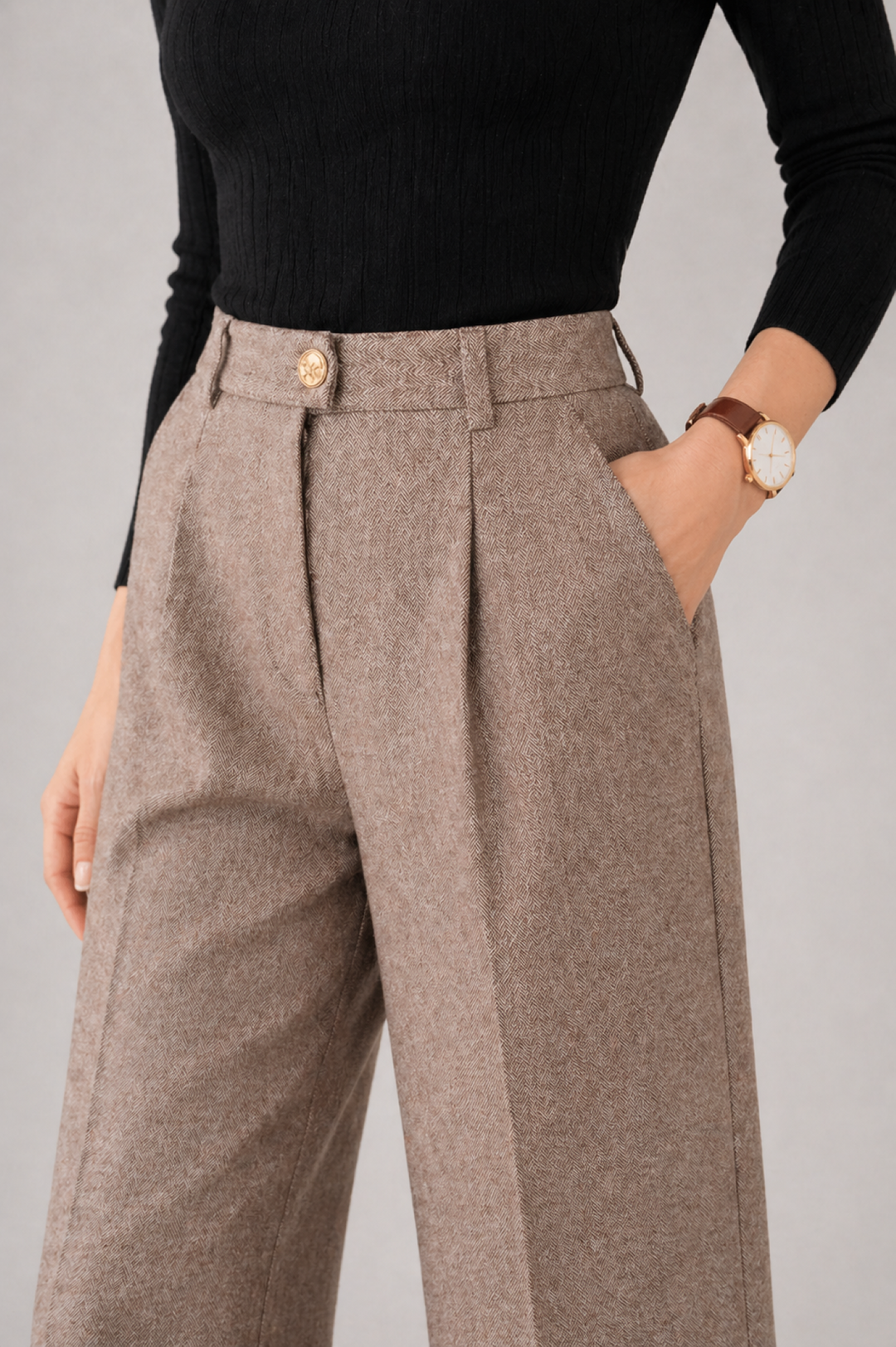 Pantalones de lana de mujer tiro alto, con pliegues. Ideales para un estilo elegante de otoño, brindan comodidad.