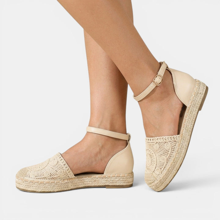 Sandalias Fisherman de mujer, cómodas, estilo cerrado. Calzado ideal para el verano casual y moda femenina.