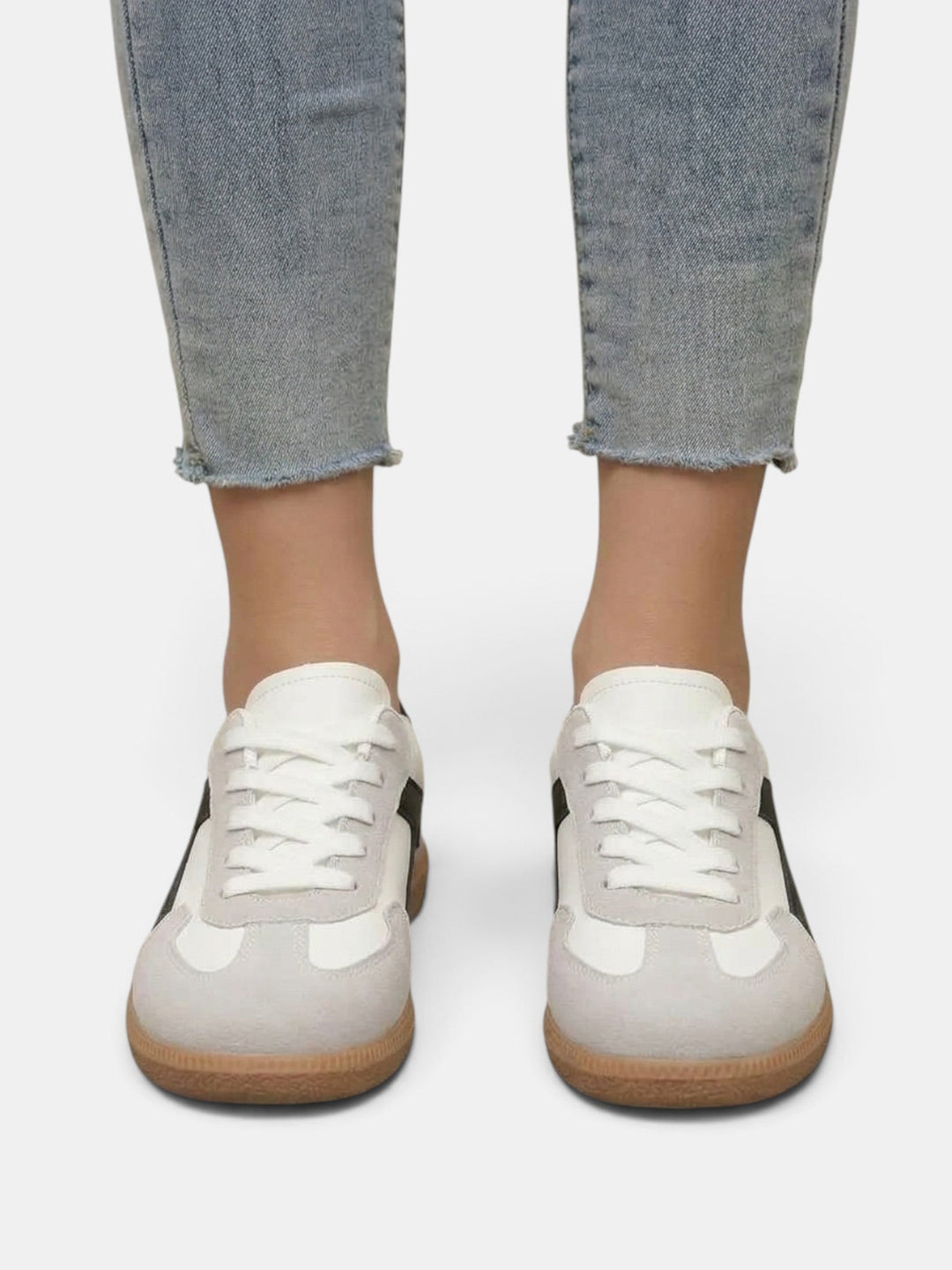 Calzado femenino versátil, zapatillas cómodas para mujer con diseño elegante.