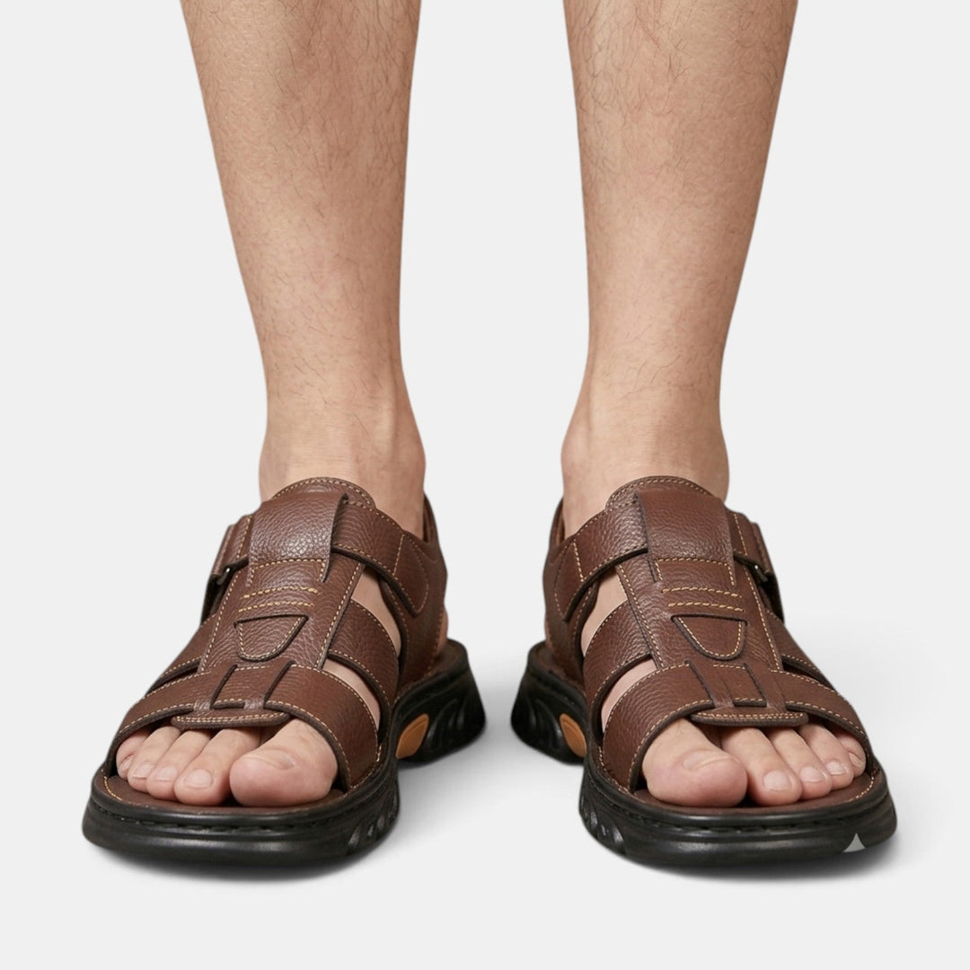 Confortables sandalias ortopédicas de hombre. Calzado de verano con soporte, antideslizante, para salud del pie y paseo.