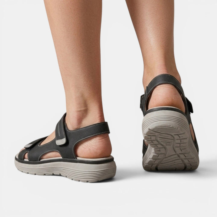 Sandalias de mujer para verano, calzado cómodo y ajustable con diseño que combina moda y funcionalidad casual.