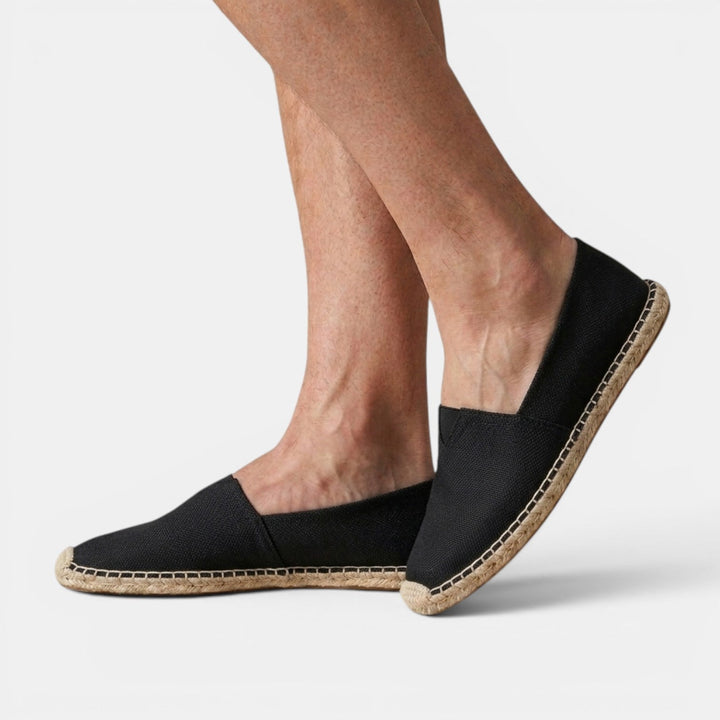 Mocasines de moda para hombre, calzado veraniego ligero y transpirable, ideal para looks casuales.