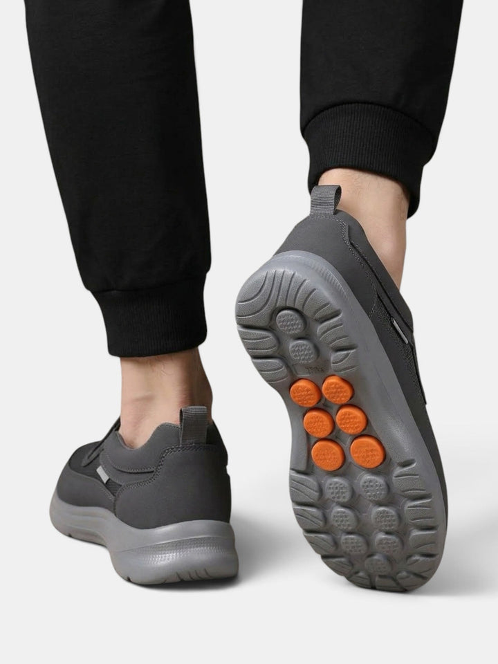 Zapatos de hombre casuales con tecnología ortopédica para soporte plantar, alivio y confort diario.