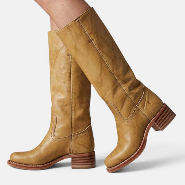 Botas mujer media caña con tacón ancho para comodidad y estilo elegante. Calzado femenino versátil.